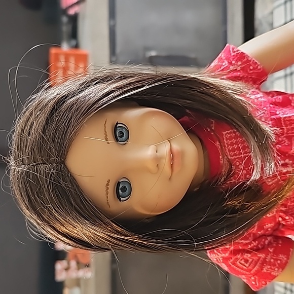 American girl doll - Picture 3 of 3